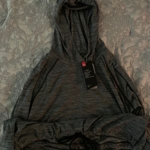 New Under Armour sz M grey pullover